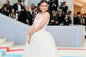 Met Gala 2023 रेड कार्पेट पर Alia Bhatt 'S BEAUTYFUL LOOK